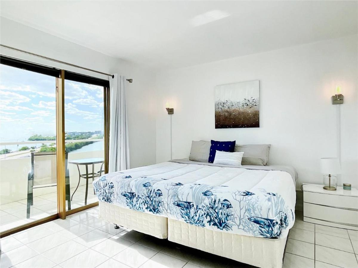 Bayfront Apartment Breathtaking Views- One Bedroom W Balcony- Living Room -Free Parking Miami Beach Bagian luar foto