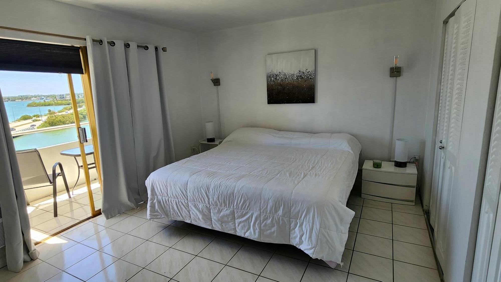 Bayfront Apartment Breathtaking Views- One Bedroom W Balcony- Living Room -Free Parking Miami Beach Bagian luar foto