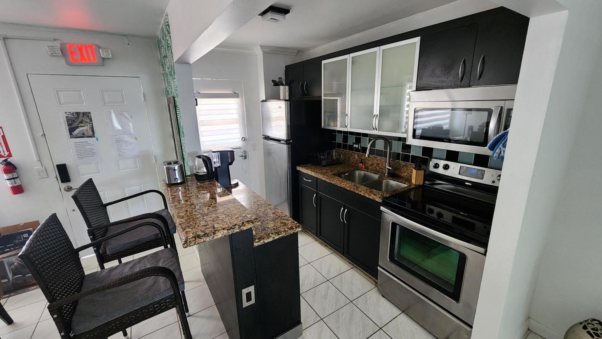 Bayfront Apartment Breathtaking Views- One Bedroom W Balcony- Living Room -Free Parking Miami Beach Bagian luar foto